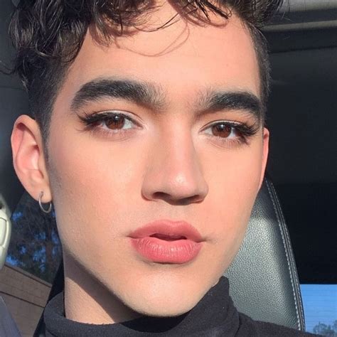 Feb 26, 2019 · The CW’s gender non-conforming drama Glamorous has found its lead.. Openly gay actor Ben J. Pierce has nabbed the leading role in the pilot from executive producer Damon Wayans Jr. 